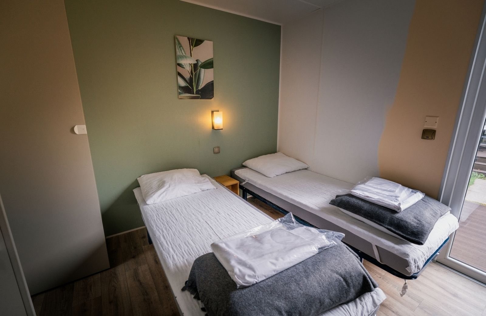 Camping lodge 4p slaapkamer 2 losse bedden 3