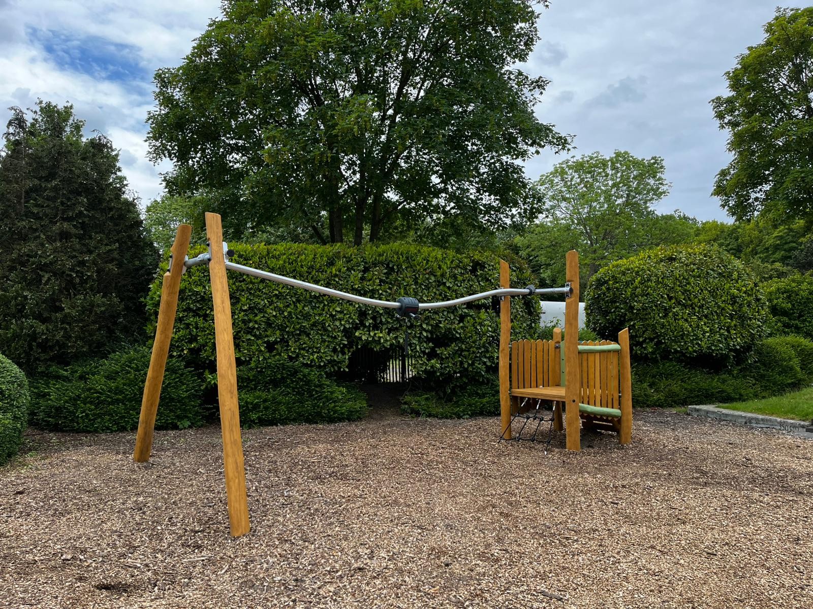 Nieuw speeltoestel op vakantiepark delftse hout in delft